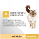 Eine flauschige Katze mit blauen Augen steht neben dem Text 'OHNE WEIZEN, OHNE SOJA' und Details zu Verdauungsproblemen bei empfindlichen Katzen.