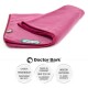 Eine gefaltete rosa Haustierdecke mit der Aufschrift "Doctor Bark", hygienisch, waschbar bis 95°C, Öko-Tex 100 zertifiziert und allergikerfreundlich.