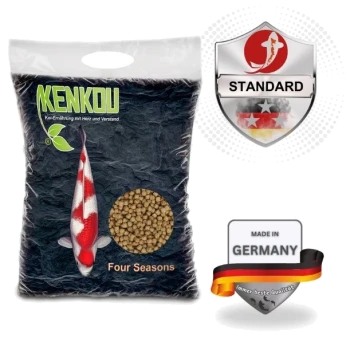 Kenkou Four Seasons Koi-Futterbeutel mit einer bunten Koi-Fisch-Illustration, mit einem Abzeichen, das 'Hergestellt in Deutschland' und 'Standard' Qualität anzeigt.