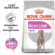 Sac de nourriture pour chiens Royal Canin Relax Care Maxi avec une silhouette de chien et le texte : "Adaptation aux changements" et "+44 % de comportements normaux."