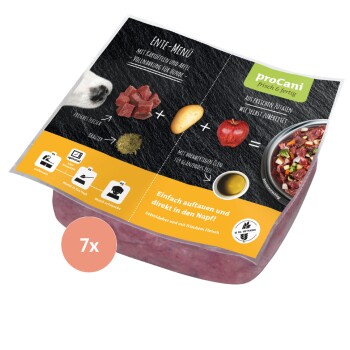 Verpacktes Hundefutter, beschriftet "Ente-Menü", das frisches Fleisch, Kartoffeln und Äpfel enthält. Zubereitungs- und Servieranweisungen sind enthalten.