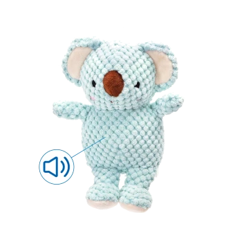 Ein weiches, plüschiges Koala-Spielzeug in Hellblau mit einer braunen Nase und rosa Wangen, mit einem Geräuschsymbol, das anzeigt, dass es Geräusche macht.
