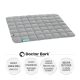 Grau Haustiermatte mit gestepptem Design, beschriftet mit "Doctor Bark", mit Text über Haltbarkeit, Hygiene und Pflegehinweise.