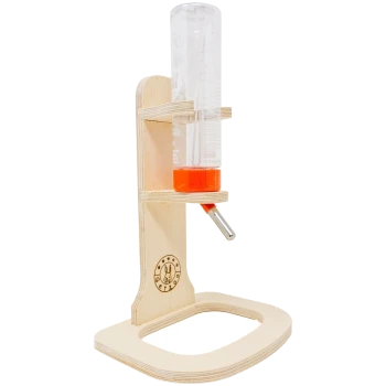 Holzhalter für Haustier-Wasserflasche mit einer klaren Flasche und orangefarbenem Boden, mit einem Metallauslauf und Getzoo-Logo.