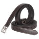 Braune Leder-Haustierleine mit einer silbernen Metallschnalle, die Nähdetails und den geprägten Text "EQUINATE" aufweist.