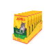 Eine Anzeige von JOSI CAT knusprigen Geflügel-Haustierfuttertüten, mit einer grauen Katze auf der Vorderseite, gelber Verpackung und Nährwertangaben.