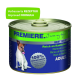 Nourriture pour chien en conserve étiquetée "Première" présentant un chien se léchant les lèvres, avec un texte indiquant "Meat de qualité," "Riche en lapin," et "100 % viande fraîche."