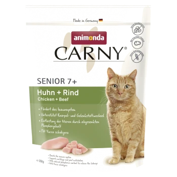 Animonda CARNY Senior 7+ Katzenfutter, Huhn + Rind (Chicken + Beef), auf dem Beutel abgebildete orange getigerte Katze und rohes Fleisch.