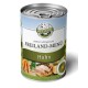 Eine Dose Bellfor-Hundefutter mit der Aufschrift "FREILAND-MENÜ Huhn", mit Bildern von Huhn, Karotten und Kräutern, vor einer malerischen Kulisse.