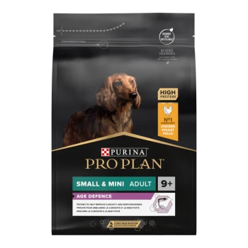 Purina Pro Plan Small & Mini Adult Hundefutter für Hunde 9+, mit einem Dackel und dem Huhn als Hauptzutat.
