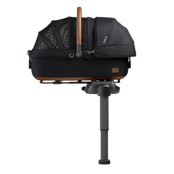 Stylische schwarze Tragetasche für Haustiere mit einem Holzgriff und Netzpaneelen, entworfen für Komfort und Belüftung.