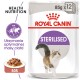 Opakowanie karmy dla kotów Royal Canin Sterilised, z ilustracją biegnącego kota, z tekstem "85g x 12" oraz "Utrzymanie optymalnej masy ciała."