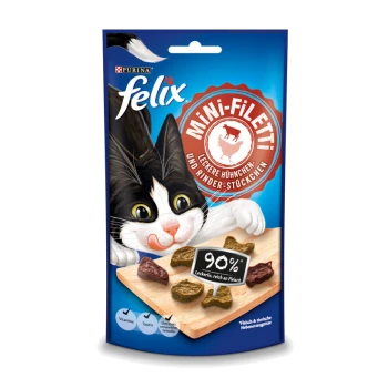 Figlarny czarnobiały kot na niebieskim opakowaniu Felix Mini-Filetti, prezentujący przekąski z kurczaka i wołowiny z oznaczeniem "90% mięsa" i "witamin."