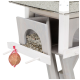 Ein hölzerner Vogelhaus mit einem geneigten Dach, das ein Fach mit Sonnenblumenkernen und einen hängenden Futterball in einem Netz enthält.