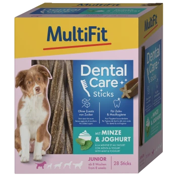 Emballage des bâtonnets de soins dentaires MultiFit pour chiens, mettant en vedette un chien brun et blanc et un texte sur l'hygiène dentaire, la menthe et le yaourt.