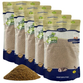 Fünf Beutel Lyra Pet Nature Power Kleintierfutter, je 1 kg, mit einem Haufen Futter davor, gekennzeichnet mit Premiumqualität.