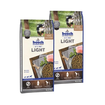 Zwei Säcke Bosch Light Hundefutter, jeweils 12,5 kg, mit einer Schüssel Trockenfutter, einem Stück Fleisch und einem Hund auf der Verpackung.