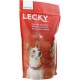 Rote Verpackung von LECKY Gourmet-Hundeleckerlis mit einem Hund mit Halsband, beschriftet mit "Gourmet-Häppchen" und "Bouchées gourmet."