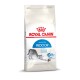 Torba z karmą dla kotów Royal Canin Indoor 27 z ilustracją szarego kota, podkreślająca odżywianie dorosłych kotów domowych.