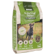 Ein Beutel AKAH NaturVital Hundefutter für Jagdhunde, gekennzeichnet mit "Premium," mit einem Gewicht von 5 kg. Zeigt einen Hund auf der Vorderseite und behauptet, kaltgepresst zu sein.