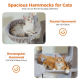 Bild von zwei Katzen, die in geräumigen Hängematten entspannen; eine graue getigerte Katze in einer runden Hängematte und eine orange getigerte Katze in einer rechteckigen Hängematte.