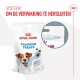 Royal Canin Training Treats verpakking met een blije hond, gelabeld 'Tasty Chews' en 'Low calorie', met een hersluitbaar systeem.