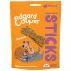 Emballage de friandises pour chiens Edgard Cooper avec un teckel et un bulldog français en dessin animé, présentant "STICKS" et "Poulet" sur fond orange.