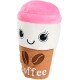 Plüsch-Haustierspielzeug in Form eines Kaffeebechers mit rosa Deckel, lächelndem Gesicht, bestickten Kaffeebohnen und dem Wort „coffee“ auf dem Ärmel.