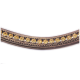Eine Nahaufnahme eines stilvollen Haustierhalsbands, verziert mit funkelnden gelben Strasssteinen, vor einem weißen Hintergrund.