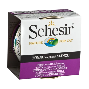 Schesir kattenvoer verpakking met tonijn en rundvleesfilets, gelabeld in meerdere talen, met een kleurrijk logo en een paarse basis.