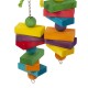 Buntes Holzspielzeug für Vögel mit gestapelten Blöcken und Perlen in lebhaften Farben, entworfen für die Unterhaltung von Haustieren.