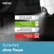 PetTec Sicherheitskamera mit Funktionen: Flutlicht, App-/Automatikmodus, 9 Monate Akku, IP65 Außenbewertung, integrierte Sirene; Haus bei Nacht.