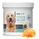 Behälter von REAVET+ Pfoten Balsam, einem Pfotenbalsam für Haustiere, mit einem Bild eines Golden Retrievers, Waben und dem Text "Schutz & Pflege," "Made in Germany."