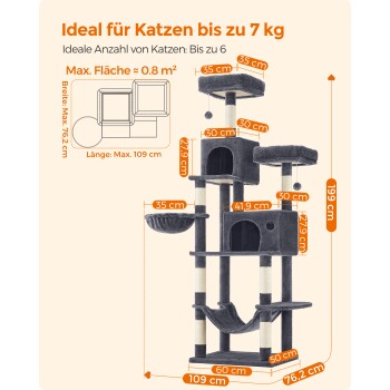 Eine orange Katze entspannt sich in einem verstellbaren Korb auf einem grauen Katzenbaum mit Kratzpfosten und Plüschspielzeugen. Text: "Winkelverstellbarer Korb," "7 Sisalstämme," "Plüschbälle."