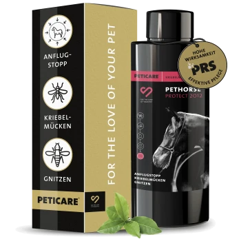 Schwarze Flasche des PETHORSE Protect 2012 Pferdepflegeprodukts mit einem Pferdebild, mit einem Siegel 'Hohe Wirksamkeit' und grünen Blättern.