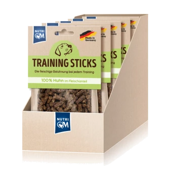 Trainingssticks für Hunde in einer Verkaufsbox, beschriftet mit '100% Huhn im Fleischanteil' und 'Made in Germany.'