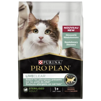 Sac Purina Pro Plan LiveClear avec visage de chat blanc/tigré ; texte : Réduit les allergènes sur le pelage des chats, Adulte stérilisé 1+
