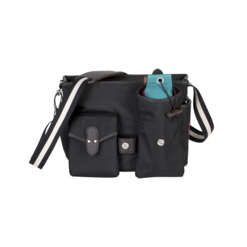 Eine schwarze Tasche für Haustierzubehör mit mehreren Taschen, einem Schultergurt und einem teal-farbenen Gegenstand, der in einer Tasche sichtbar ist.
