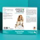 Eine Flasche des GREEN HERO-Hundeshampoos für Hunde und Katzen, mit einem Hund und einer Katze auf der Vorderseite, mit Text, der Anwendung, Inhaltsstoffe und Vorteile beschreibt.