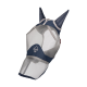 Ein marineblauer Maulkorb für Haustiere aus Netzstoff, mit spitzen Ohren und einem Logopatch, entworfen für Komfort und Atmungsaktivität.