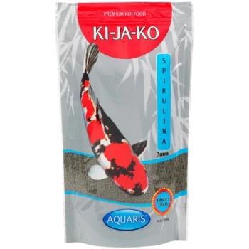 Eine Tüte KI-JA-KO Premium Koi-Futter mit einem bunten Koi-Fischdesign, beschriftet mit "Spirulina" und "3mm," mit dem Text "Einfach zu verdauen!"