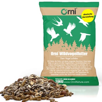 Sack Orni Wildvogelfutter (20 kg, deutsche Herstellung) mit einem Haufen Samen und Mehlwürmern davor