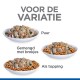 Afbeelding die drie kommen met huisdierenvoeding toont met de tekst "VOOR DE VARIATIE" bovenaan. Kommen gelabeld "Puur," "Gemengd met brokjes," en "Als topping."