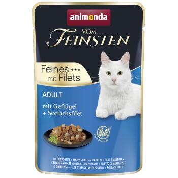 Animonda Vom Feinsten Katzenfutterbeutel mit weißer Katze; Text: 'Feines mit Filets', 'ADULT', 'mit Geflügel + Seelachsfilet'