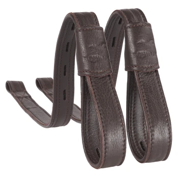 Zwei braune Leder-Hundeleinen mit strukturiertem Finish und kontrastierenden Nähten, mit einem auf den Riemen geprägten Logo.