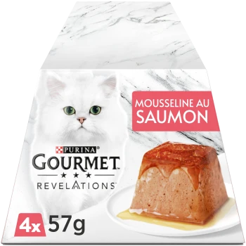 Purina Gourmet Revelations kattenvoerdoos met witte langharige kat en zalm-mousseline op bord; tekst 'MOUSSELINE AU SAUMON' en '4x 57g'