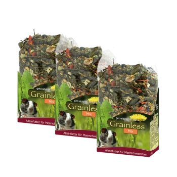 Drei Beutel "Grainless Mix" Haustierfutter für Meerschweinchen, mit einer Mischung aus Kräutern und Gemüse, mit einem Bild eines Meerschweinchens auf der Verpackung.
