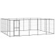 Ein großes, schwarzes Metall-Haustiergehege mit einer Tür, das ein Gitterdesign für Sichtbarkeit und Belüftung aufweist.