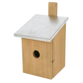 Holzvogelhaus mit einem Metalldach, mit einem runden Eingang und einer Seitentür für den Zugang.