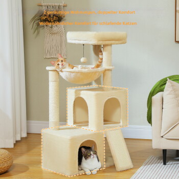 Katzenbaum mit zwei geräumigen Wohnungen und einer Hängematte, mit einer orangefarbenen Katze, die entspannt, und einer getigerten Katze in der Wohnung.